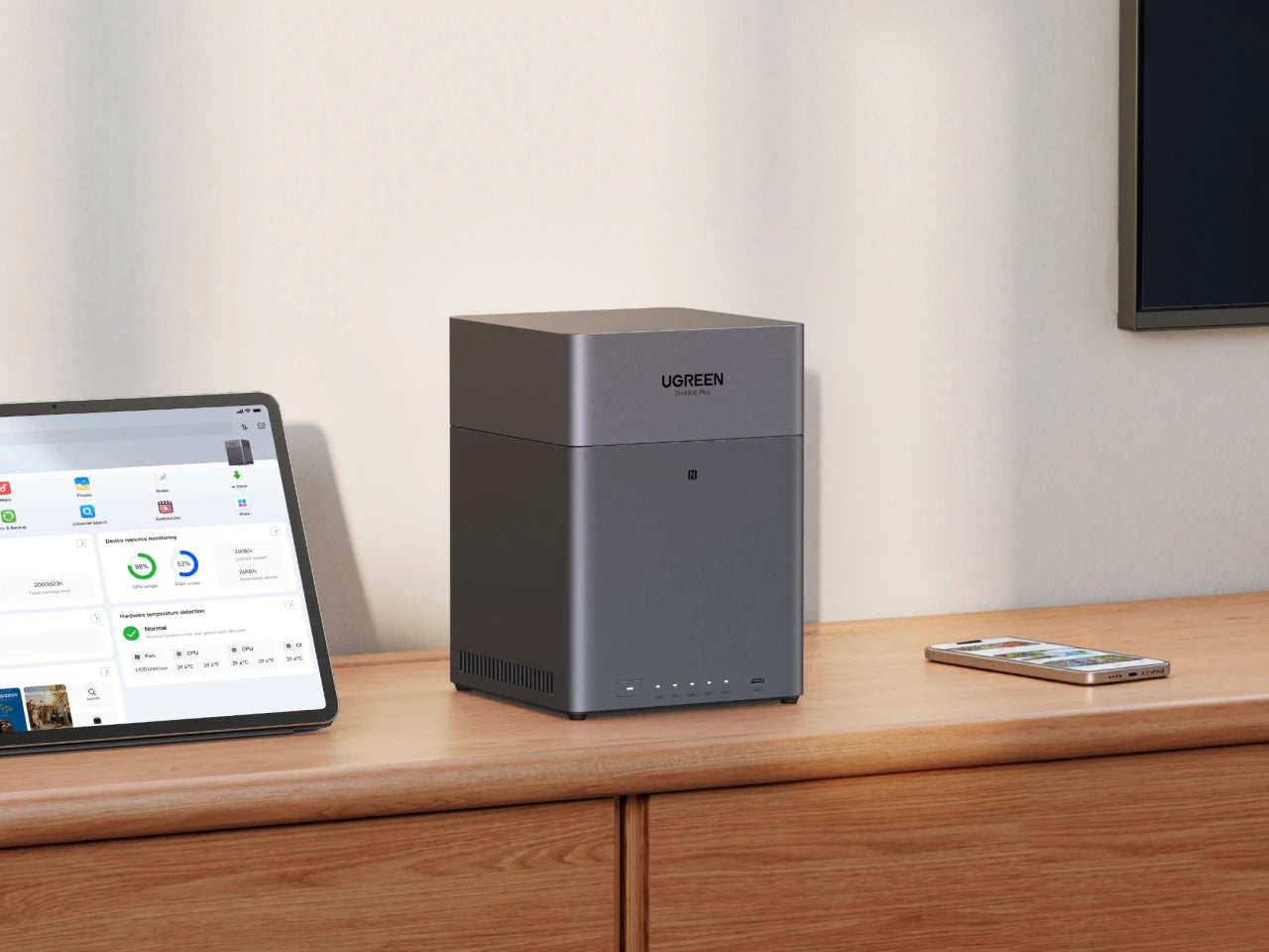 UGREEN NASync DH4300